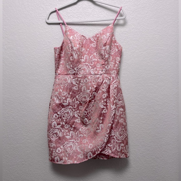 Start This Party Rose Pink Floral Jacquard Tulip Mini Dress
Lulus M - Picture 2 of 6